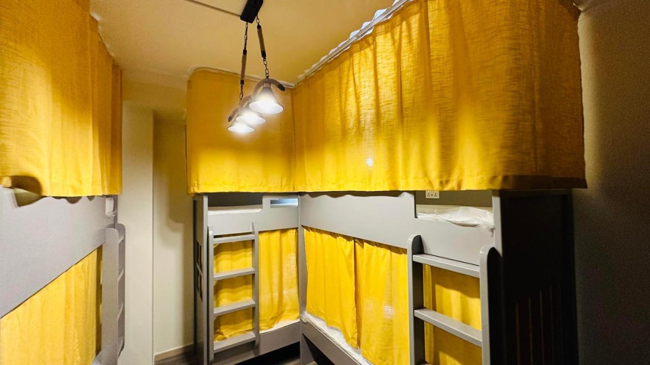 Route 66 Beach Hostel ドバイ エクステリア 写真
